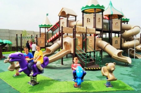 funpark-zirafa-cestlice - venkovni hriste